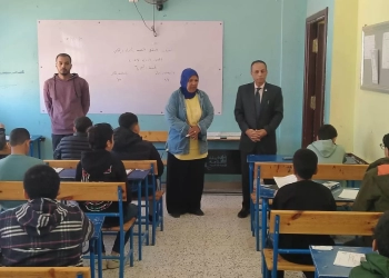 مدير إدارة طور سيناء يتفقد امتحانات النقل بمدرسة إبراهيم الرفاعي الإعدادية 31 - جريدة المساء