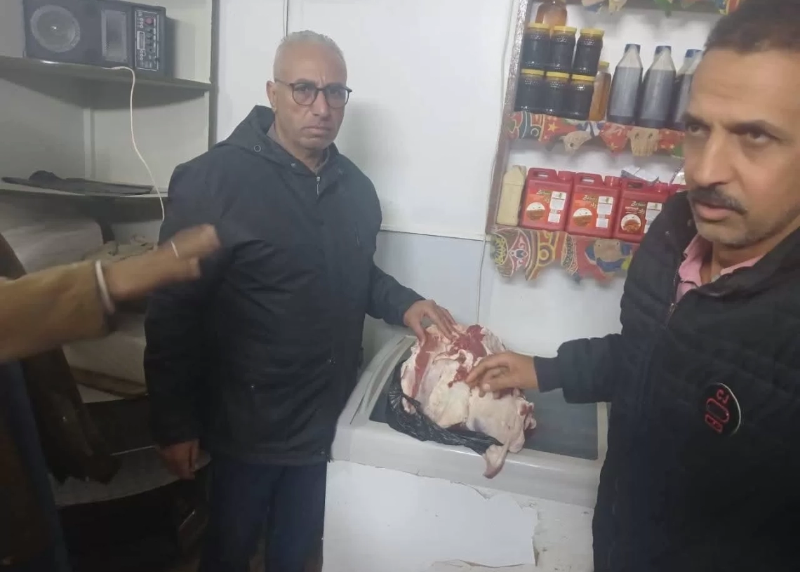 بيطرى المنيا : مصادرة 221 كجم لحوم غير صالحة ومذبوحة خارج المجازر 20 - جريدة المساء بيطرى المنيا : مصادرة 221 كجم لحوم غير صالحة ومذبوحة خارج المجازر 19 - جريدة المساء