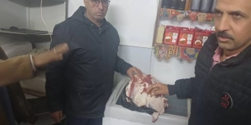 بيطرى المنيا : مصادرة 221 كجم لحوم غير صالحة ومذبوحة خارج المجازر 2 - جريدة المساء بيطرى المنيا : مصادرة 221 كجم لحوم غير صالحة ومذبوحة خارج المجازر 1 - جريدة المساء