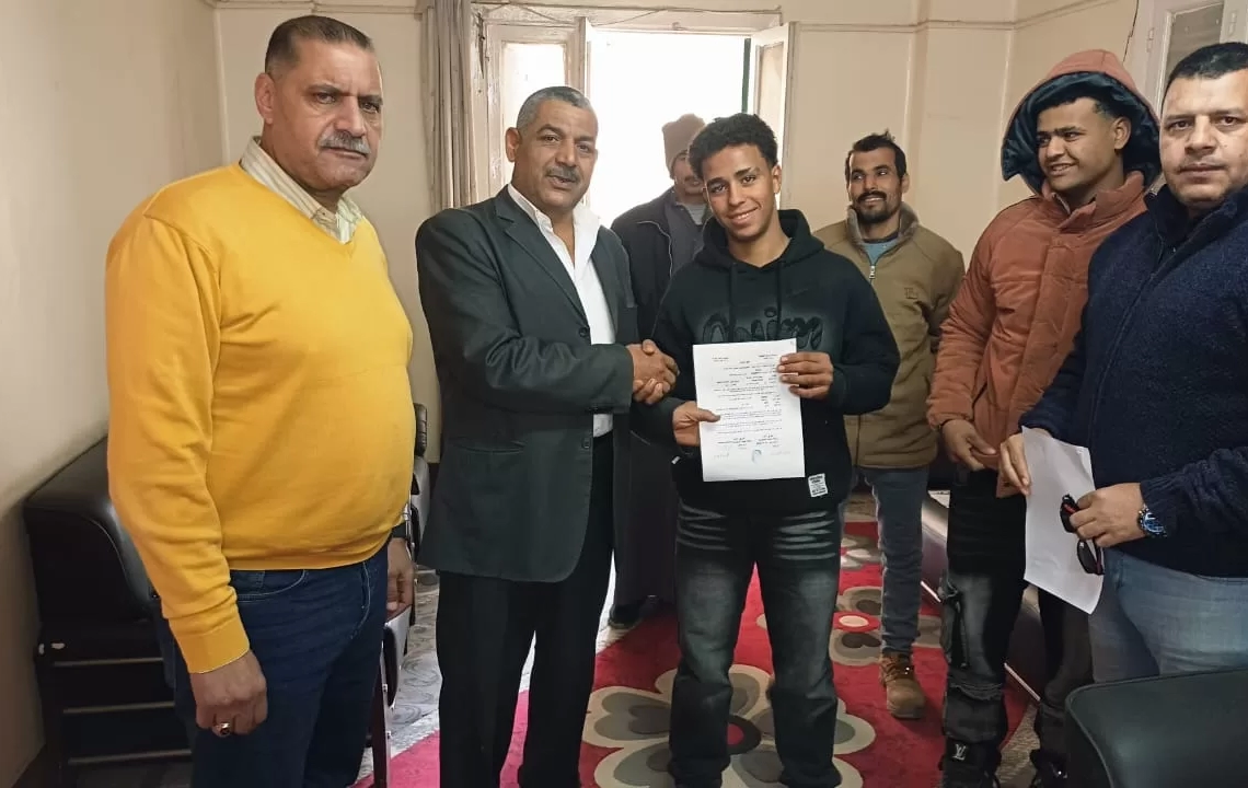 مديرية العمل ببني سويف تُسلم عقود عمل جديدة لأبناء المحافظة بالأردن 18 - جريدة المساء