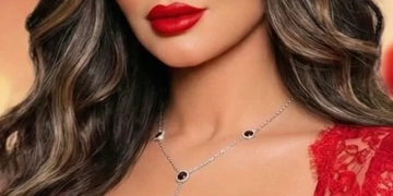 بإطلالة مميزة.. إيناس عز الدين تخطف الانظار في عيد الحب 1 - جريدة المساء