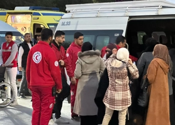 فرق الهلال الأحمر المصرى تستقبل الأشقاء