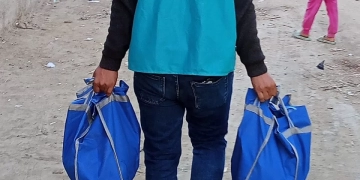 «ديارنا» تبدأ توزيع كراتين رمضان على المستحقين بالمنيا 1 - جريدة المساء