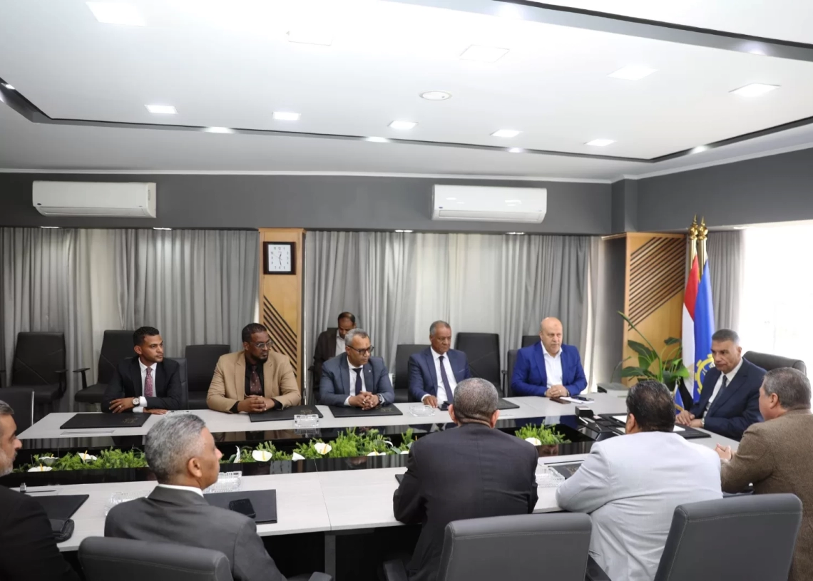 محافظ أسوان يهنئ مجلس إدارة نقابة المحامين الجديد .. 19 - جريدة المساء