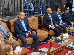 محافظ المنيا ومدير الأمن يتقدمان صفوف المشيعين في جنازة عسكرية للواء  مصطفى خليل 25 - جريدة المساء