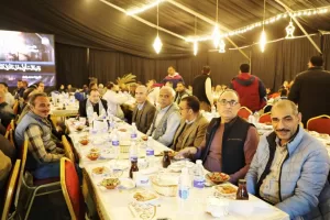 محافظ المنيا يشارك موظفي الديوان العام إفطار رمضان 41 - جريدة المساء