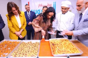 وزيرة التضامن ونائب محافظ الجيزة تتفقدان وحدة إطعام "المحروسة" بالوراق 34 - جريدة المساء وزيرة التضامن ونائب محافظ الجيزة تتفقدان وحدة إطعام "المحروسة" بالوراق 33 - جريدة المساء