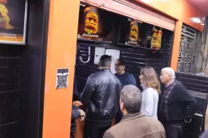 نائب محافظ الجيزة تقود حملات ميدانية باللبيني وفيصل والعريش للتصدي للنباشين 33 - جريدة المساء