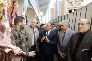 المحافظ يطلق معارض"أهلاً رمضان" بالزقازيق بتخفيضات تصل إلى 30%. 27 - جريدة المساء