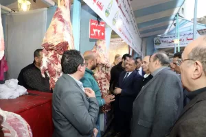 المحافظ يطلق معارض"أهلاً رمضان" بالزقازيق بتخفيضات تصل إلى 30%. 23 - جريدة المساء