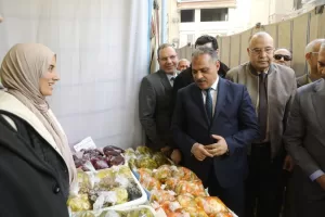المحافظ يطلق معارض"أهلاً رمضان" بالزقازيق بتخفيضات تصل إلى 30%. 29 - جريدة المساء