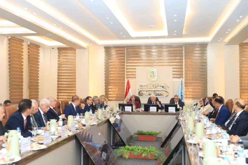 "القاصد" يشارك فى اجتماع "الأعلى للجامعات"..بالأقصر 21 - جريدة المساء