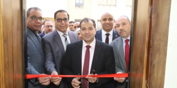 رئيس جامعة قنا يفتتح مركز صيانة الأجهزة الطبية والعلمية والإلكترونية 1 - جريدة المساء