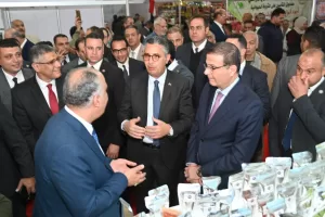 وزيرا الزراعة والتموين ومحافظ الجيزة يفتتحون معرض السلع الغذائية بالمتحف الزراعي 29 - جريدة المساء