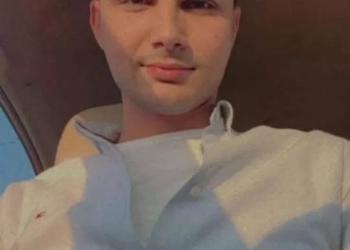 محافظ كفرالشيخ يتقدم الجنازة العسكرية لشهيد الواجب النقيب معاون مباحث مركز شرطة الحامول بمسقط رأسه بمدينة بيلا 25 - جريدة المساء