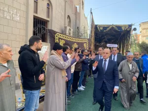 محافظ كفرالشيخ يتقدم الجنازة العسكرية لشهيد الواجب النقيب معاون مباحث مركز شرطة الحامول 21 - جريدة المساء