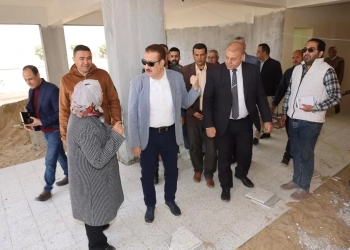 "أبو ليمون" يتفقد إنشاءات مدرستى مصطفى الربيعي الإعدادية بشبرا زنجي و الباجور الثانوية الصناعية.. لتقليل الكثافات الطلابية 27 - جريدة المساء