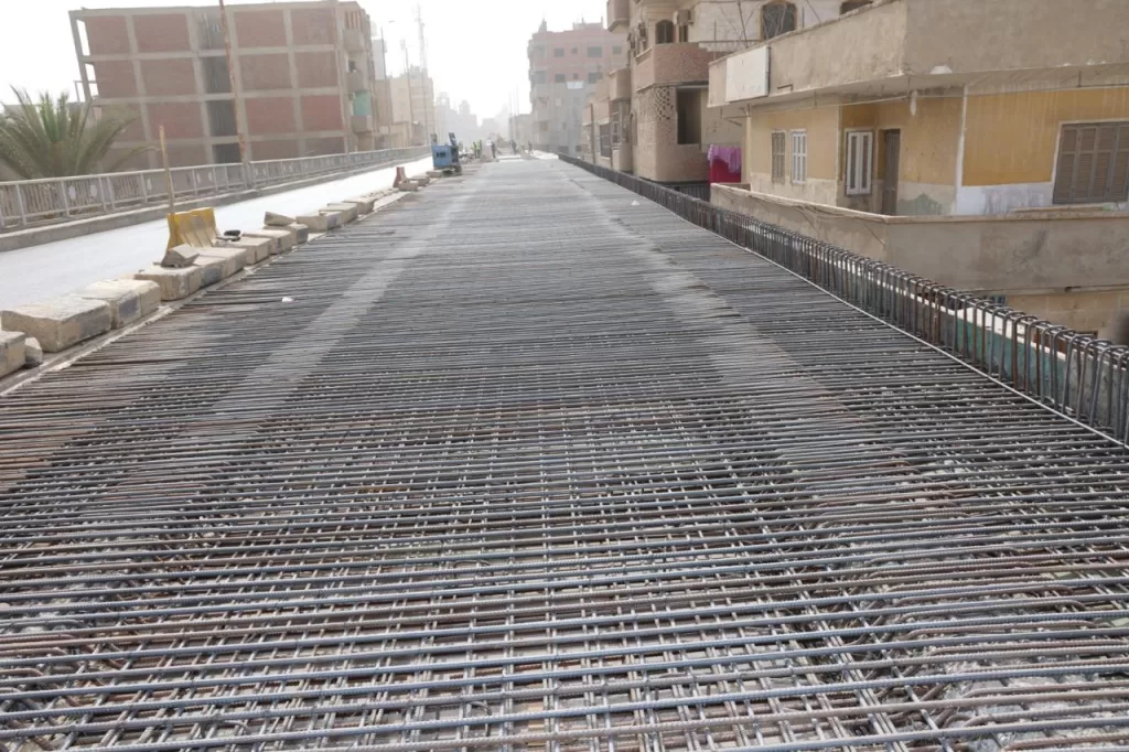 محافظ المنوفية يتفقد أعمال رفع كفاءة كوبري الباجور .. و يشدد بتسريع معدلات الإنجاز 21 - جريدة المساء