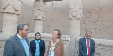 سفيرة الاتحاد الأوروبي تختتم جولتها في قنا بزيارة معبد دندرة 1 - جريدة المساء