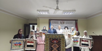 جمعية الصداقة المصرية الأذربيجانية تُكرِّم الناجحين في فن السجاد اليدوي 1 - جريدة المساء