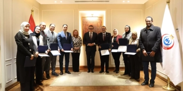 وزير الصحة يكرم الدفعة الأولى من خريجي دبلومة إدارة المستشفيات ضمن التعاون المصري-الفرنسي (FEXTE) 1 - جريدة المساء