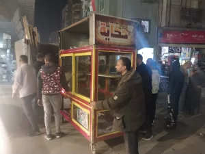 بعد الاشتباكات مع السكان.. محافظة الجيزة تخلي شارع العريش من تعديات الباعة الجائلين 25 - جريدة المساء