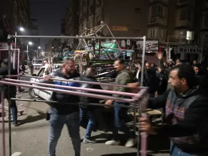 بعد الاشتباكات مع السكان.. محافظة الجيزة تخلي شارع العريش من تعديات الباعة الجائلين 27 - جريدة المساء