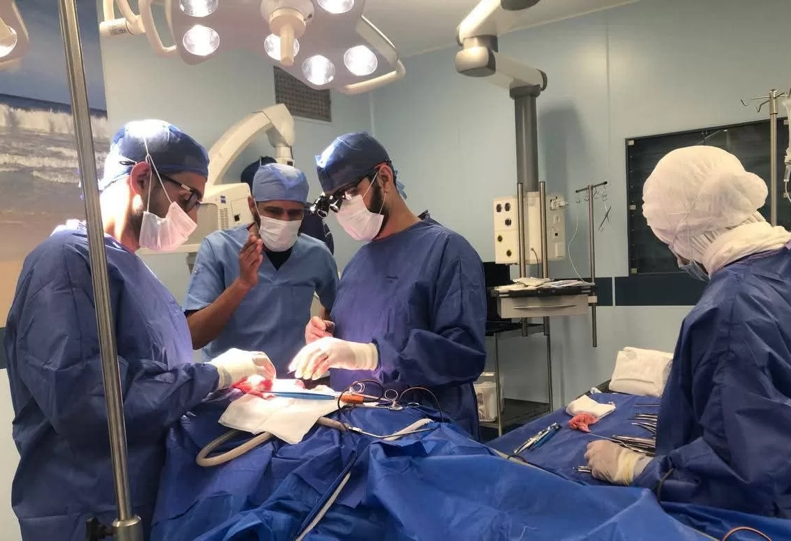 مستشفيات جامعة القناة تنجح في إجراء جراحة "المخ الواعي" لاستئصال ورم 19 - جريدة المساء