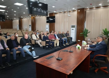 محافظ الجيزة يبحث مع رؤساء الأحياء الارتقاء بمستوى النظافة والمظهر الحضاري 25 - جريدة المساء