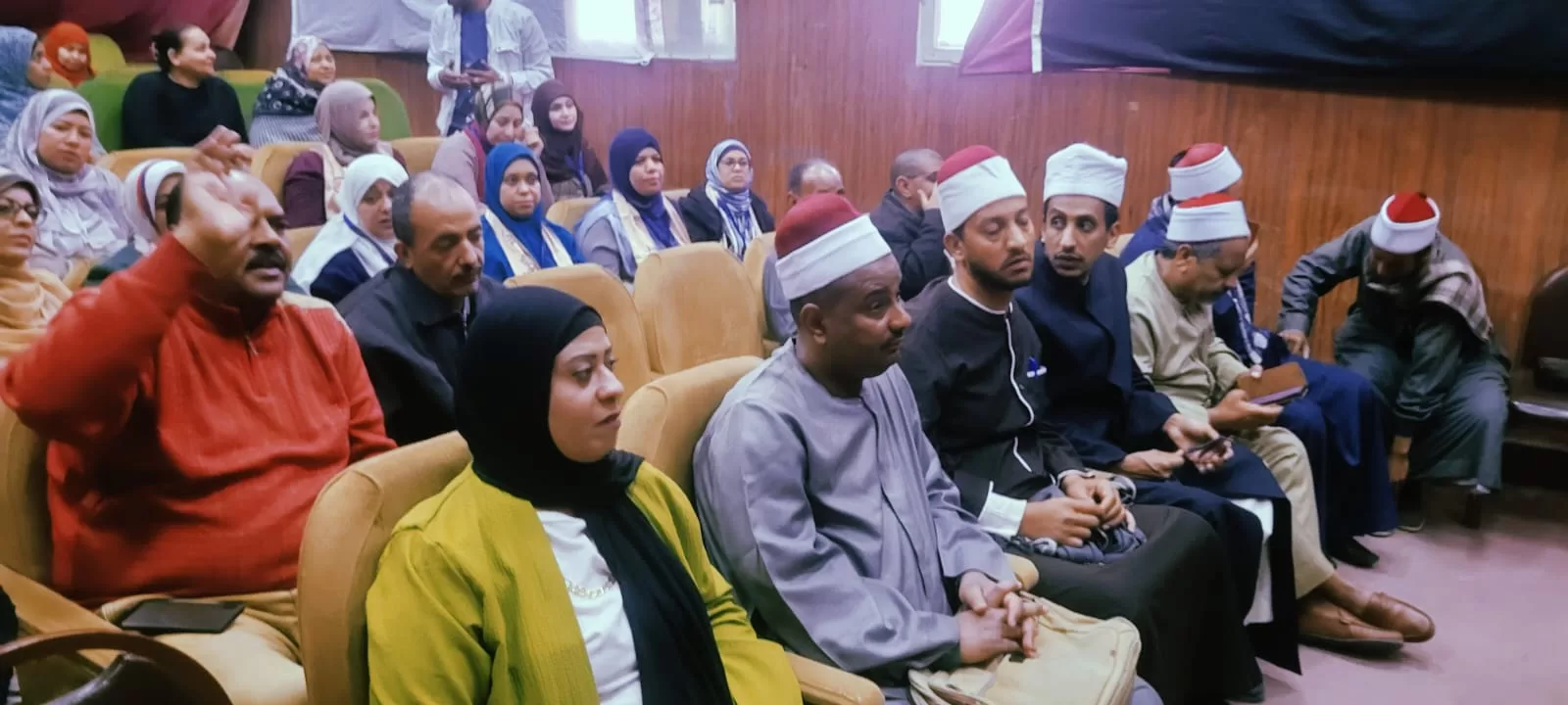 "الحفاظ علي البيئة مسئولية مجتمعية" ندوة بمجمع إعلام قنا 31 - جريدة المساء