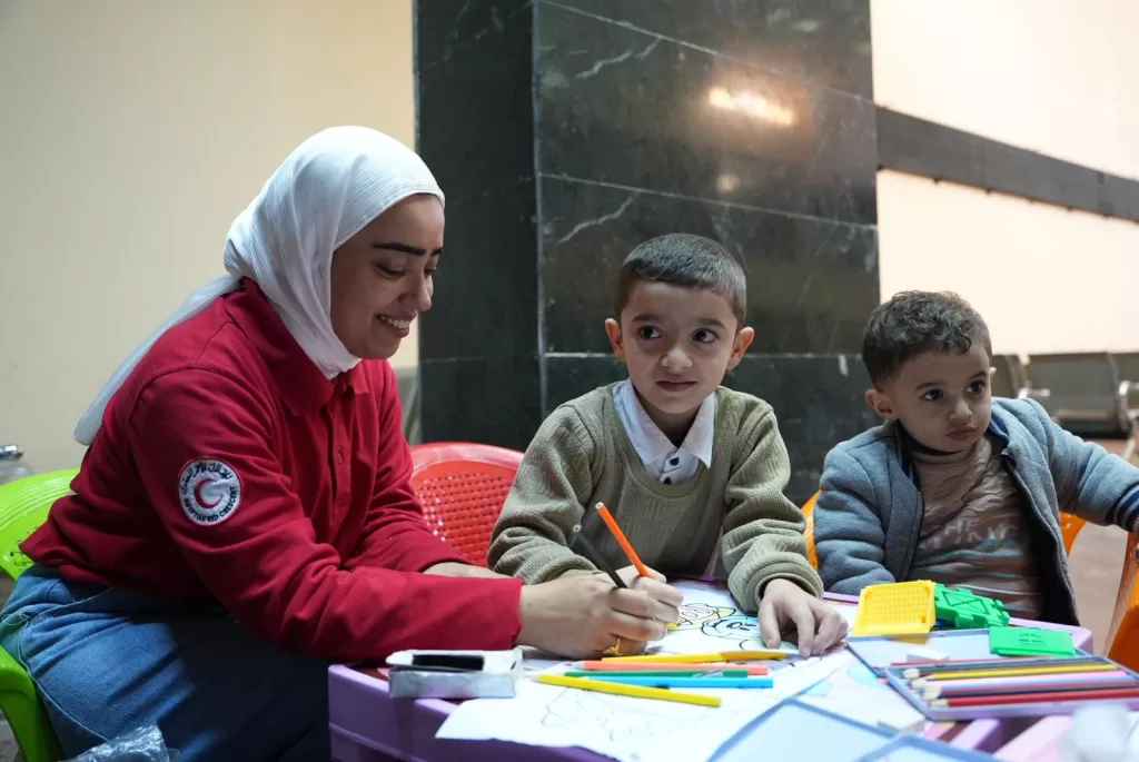 الهلال الأحمر يمدّ جسور الرحمة بين غزة ومستشفيات مصر 22 - جريدة المساء