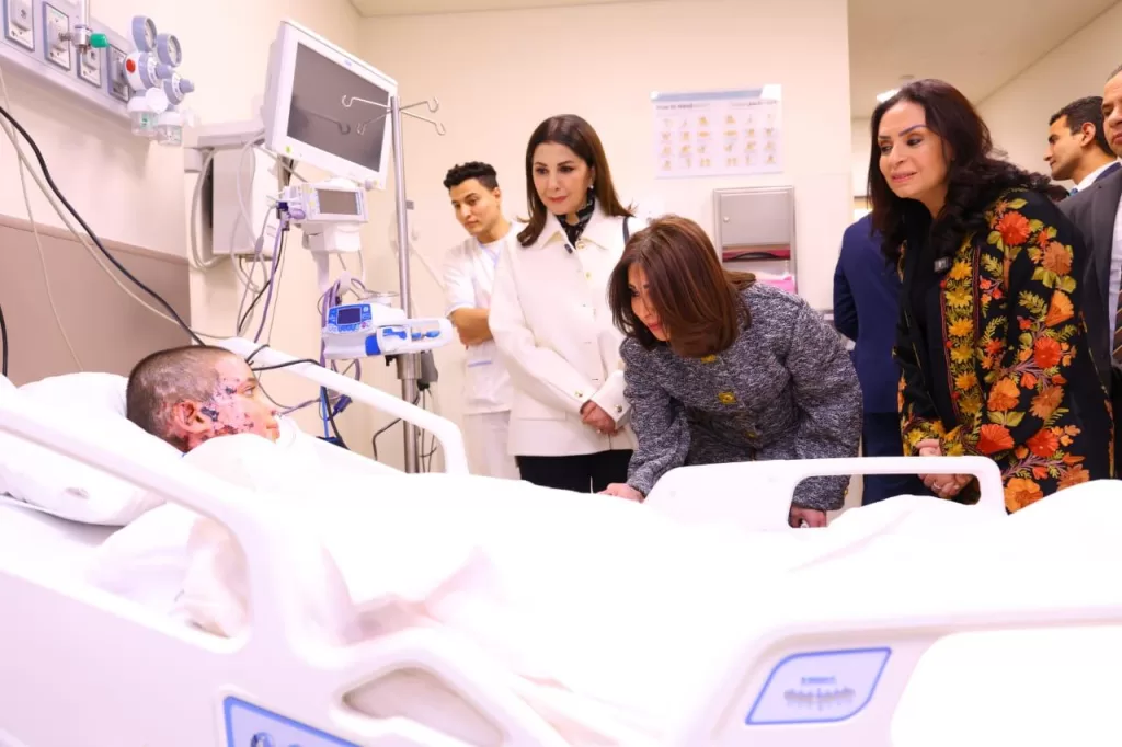"مايا مرسى" تشيد بتقنية زراعة الجلد البشرى لعلاج الحروق بمستشفى أهل مصر 31 - جريدة المساء