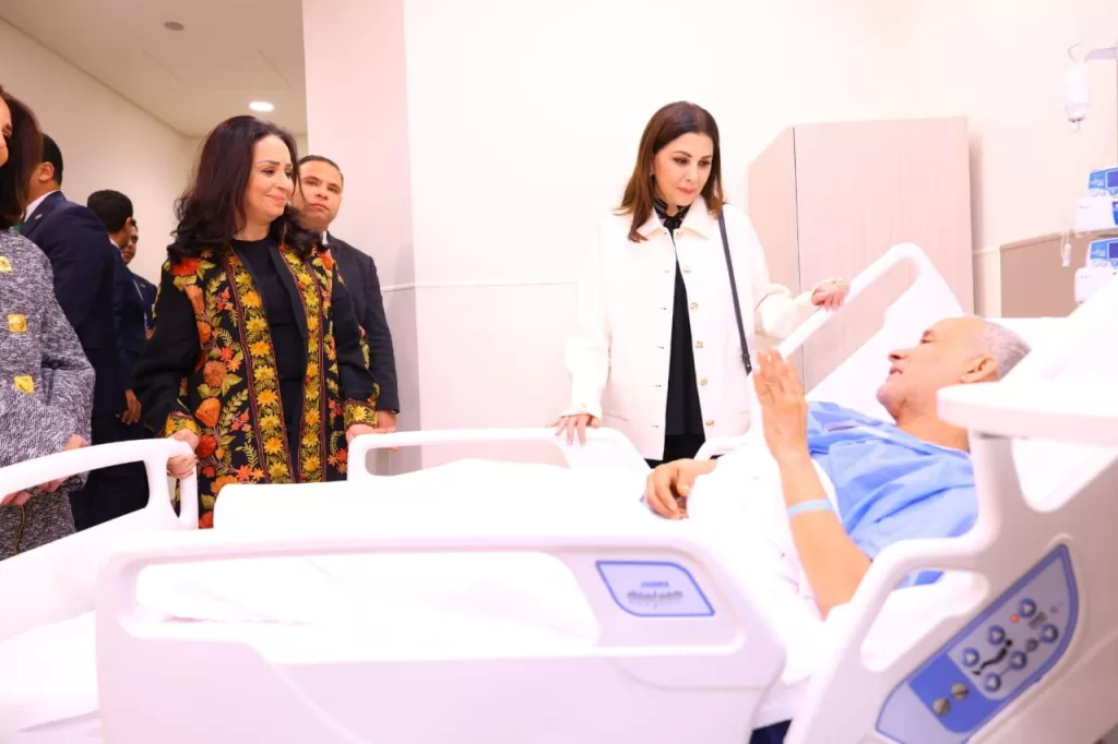 "مايا مرسى" تشيد بتقنية زراعة الجلد البشرى لعلاج الحروق بمستشفى أهل مصر 33 - جريدة المساء