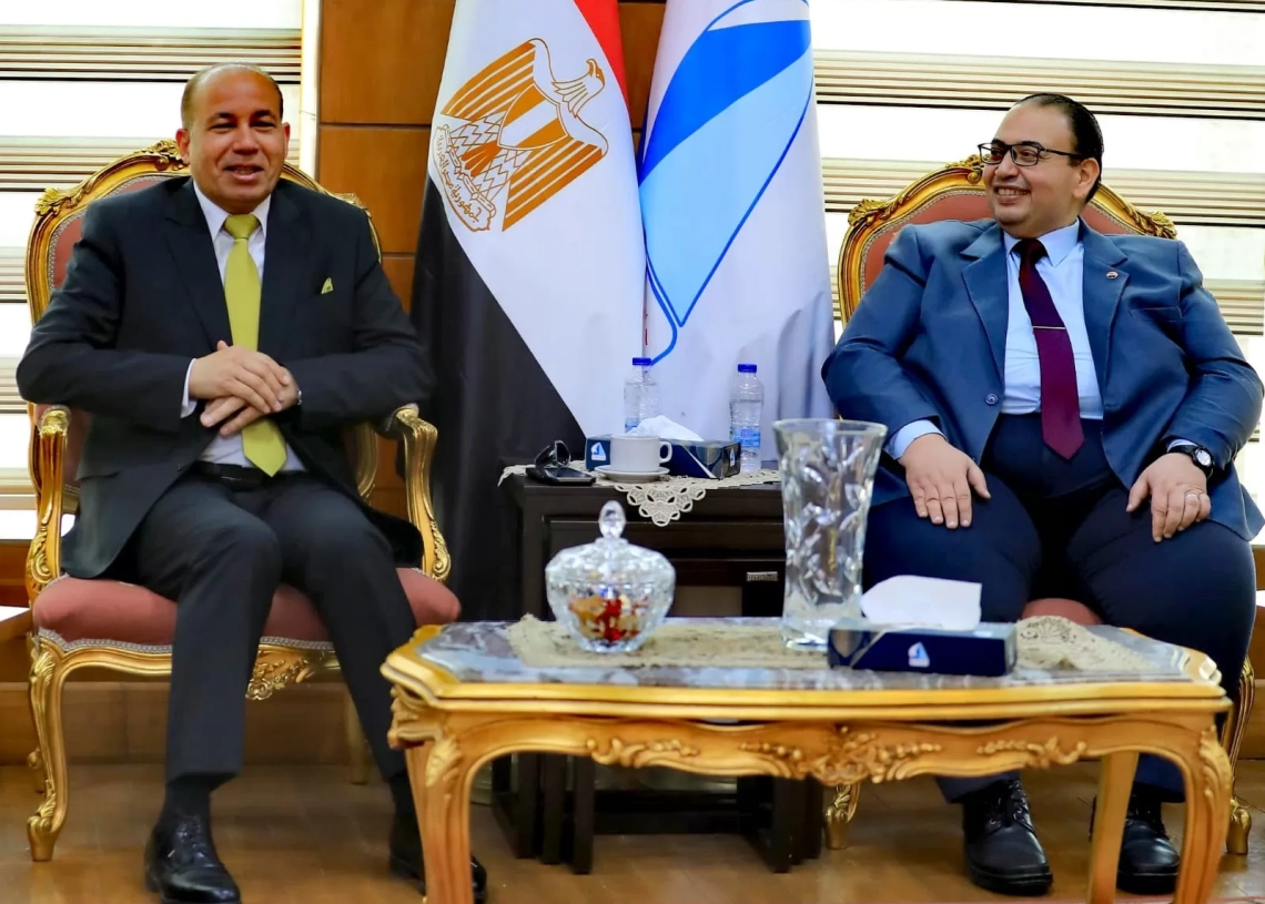 رئيسا جامعة كفر الشيخ والمنصورة بحثا أوجه التعاون المشترك بين الجامعتين  19 - جريدة المساء