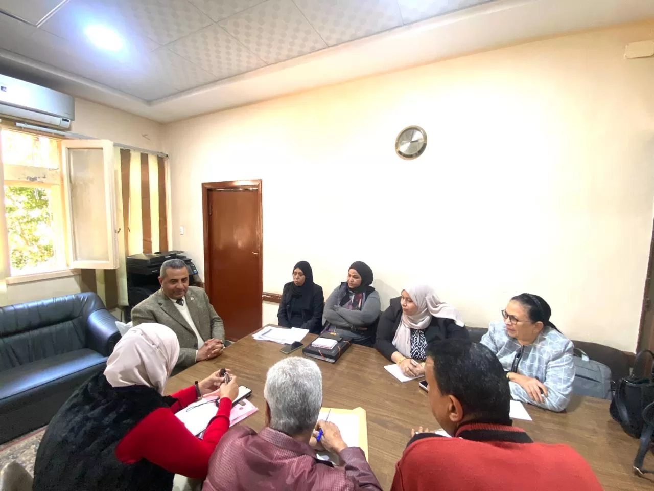 "تعليم قنا"يناقش خطة عمل وحدة التواصل ودعم المعلمين 19 - جريدة المساء