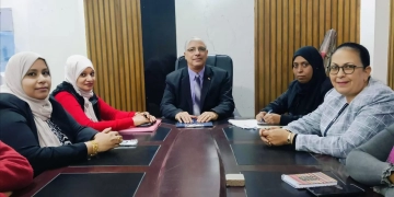 "تعليم قنا"يناقش خطة عمل وحدة التواصل ودعم المعلمين 1 - جريدة المساء