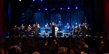 ليلة أسطورية ب "فيروزيات" على خشبة مسرح باتاكلان في باريس 1 - جريدة المساء