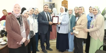 إعلام القاهرة تحتفل بالدكتورة ثريا البدوي لتوليها رئاسة لجنة الاعلام بمجلس النواب 1 - جريدة المساء