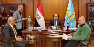 محافظ كفرالشيخ ناقش الملفات الخدمية ومشاكل الدوائر مع  أعضاء النواب والشيوخ 1 - جريدة المساء