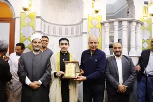 محافظ المنيا يكرم قارئًا شابًا لتفوقه العالمي في القرآن 22 - جريدة المساء محافظ المنيا يكرم قارئًا شابًا لتفوقه العالمي في القرآن 21 - جريدة المساء