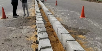 إغلاق النقاط الخطرة والفتحات العشوائية بطريق رافد بلطيم الدولي 9 - جريدة المساء