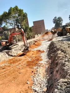 تحولت إلي محور مروري.. محافظ الجيزة يتابع أعمال تطهير وإحلال ترعة الحفرية بالبراجيل 31 - جريدة المساء