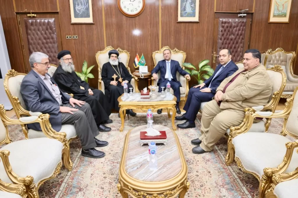 محافظ المنوفية يستقبل الأنبا بنيامين بمكتبه .. لتهنئته بمنصبه الجديد 22 - جريدة المساء محافظ المنوفية يستقبل الأنبا بنيامين بمكتبه .. لتهنئته بمنصبه الجديد 21 - جريدة المساء