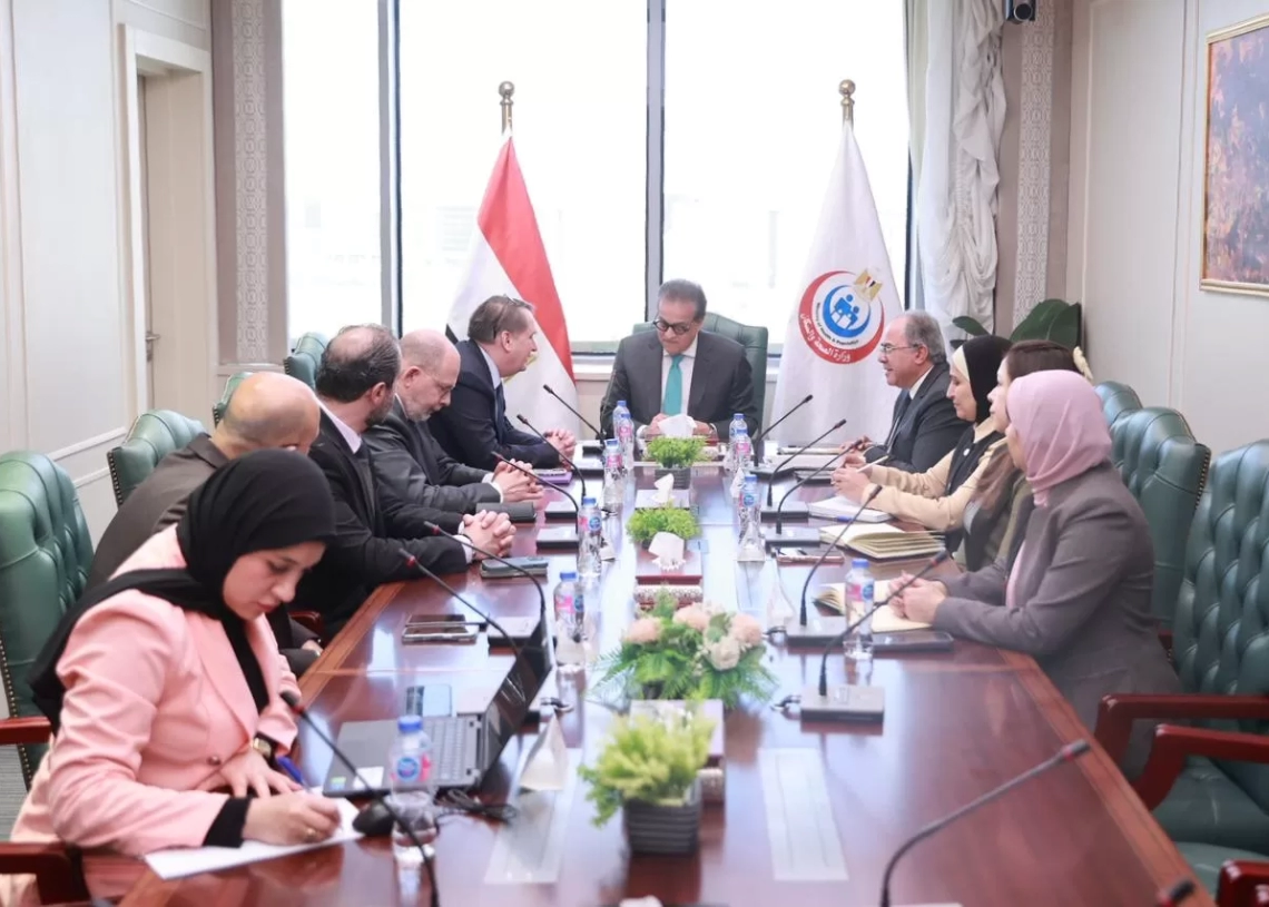 وزير الصحة بحث مع «جنرال إلكتريك» توطين صناعة صبغات الأشعة داخل مصر 19 - جريدة المساء