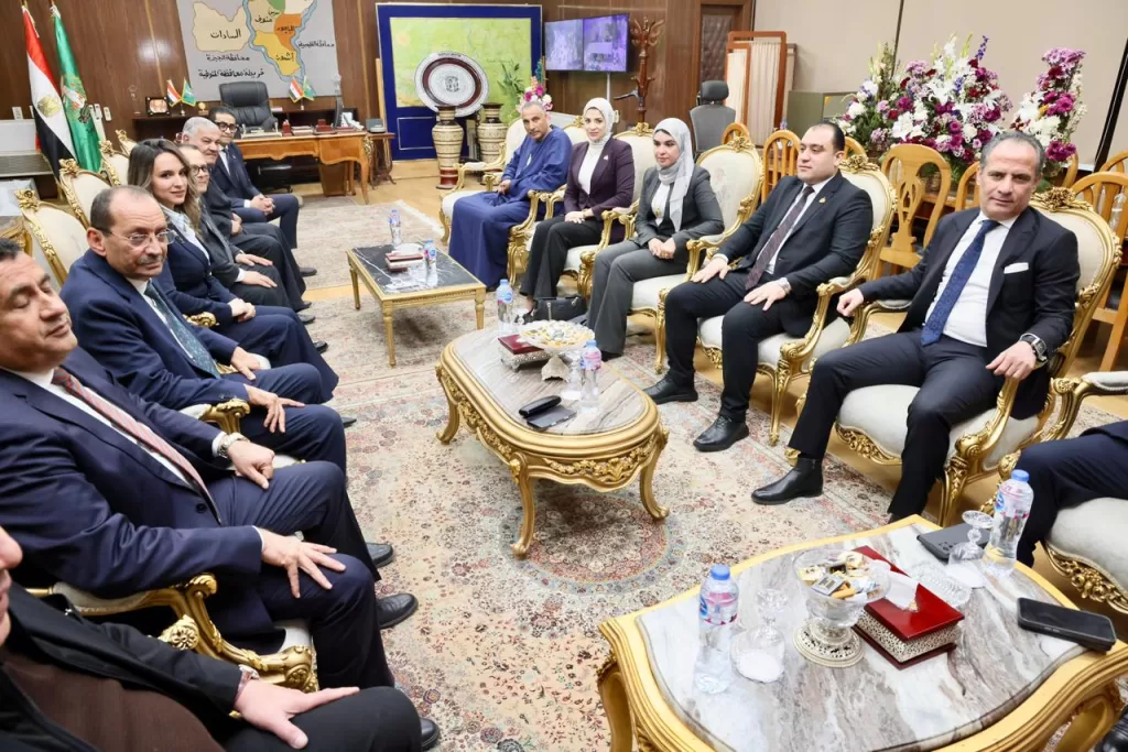 محافظ المنوفية لوفد «مستقبل وطن» : "كلنا يد واحدة لخدمة المواطن و الارتقاء بمستوى الخدمات" 23 - جريدة المساء