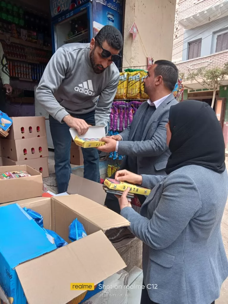ضبط 149 قطعة ألعاب نارية شديدة الخطورة بسرس الليان.. و تحرير 7 محاضر وزن بشبين الكوم 27 - جريدة المساء