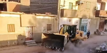 ورفع 219 طن من المخلفات والقمامة والتراكمات بأحياء مدينة أسوان 1 - جريدة المساء