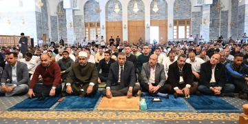 محافظ جنوب سيناء يؤدي صلاة الجمعة الأولي من رمضان بمسجد السلام بشرم الشيخ 1 - جريدة المساء