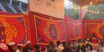 موائد الإفطار تتواصل داخل مصر وقطاع غزة ضمن حملة «هلال الخير» 1 - جريدة المساء