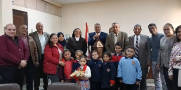 وكيل تعليم قنا يستقبل وفود الطلاب المتفوقين لتهنئته بشهر رمضان المبارك 1 - جريدة المساء